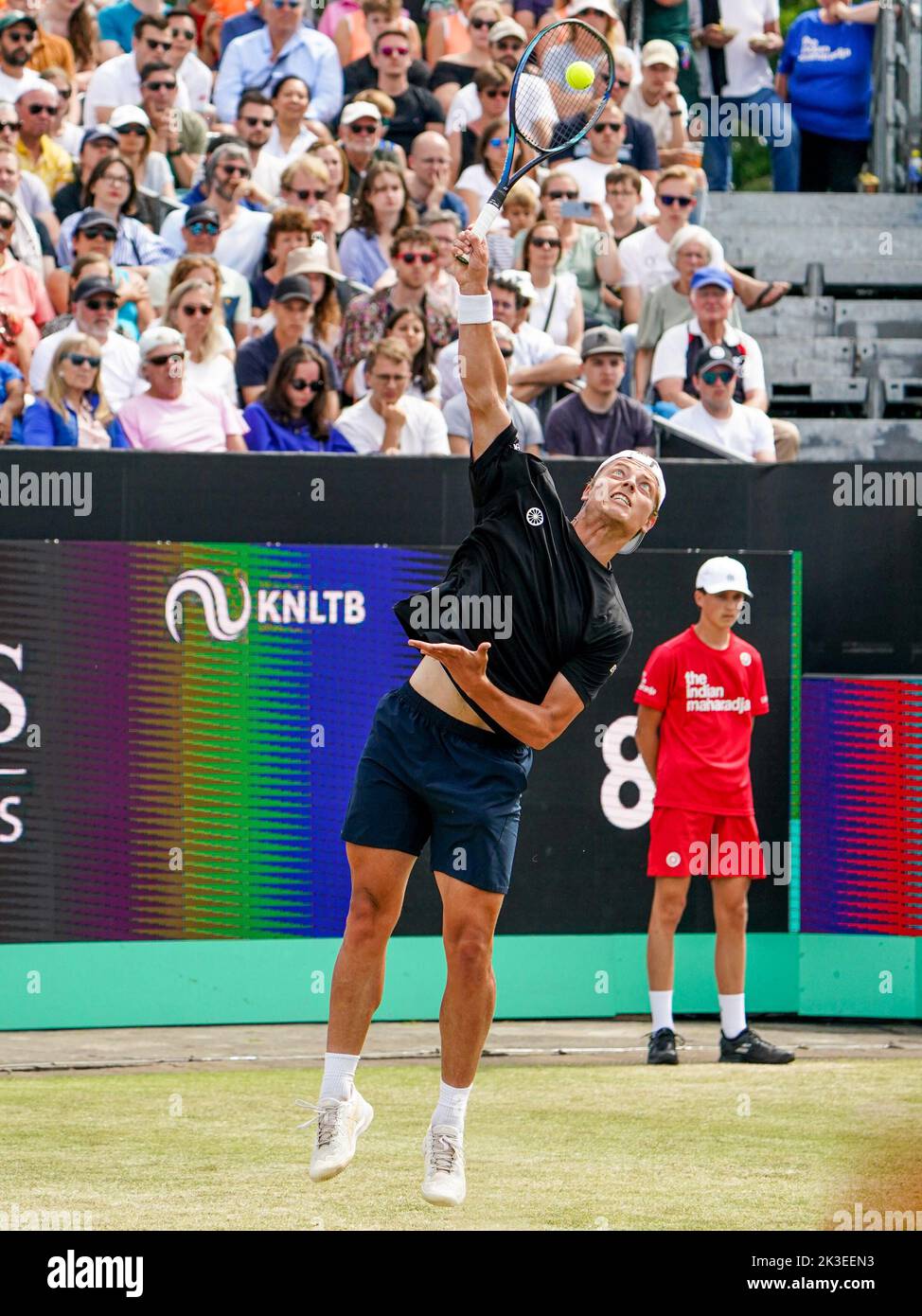 'S-HERTOGENBOSCH, PAESI BASSI - GIUGNO 12: Tim van Rijthoven dei Paesi Bassi durante la partita finale Mens Singles tra Daniil Medvedev della Russia e Tim van Rijthoven dei Paesi Bassi all'Autotron il 12 Giugno 2022 in 's-Hertogenbosch, Paesi Bassi (Foto di Joris Verwijst/BSR Agency) Foto Stock