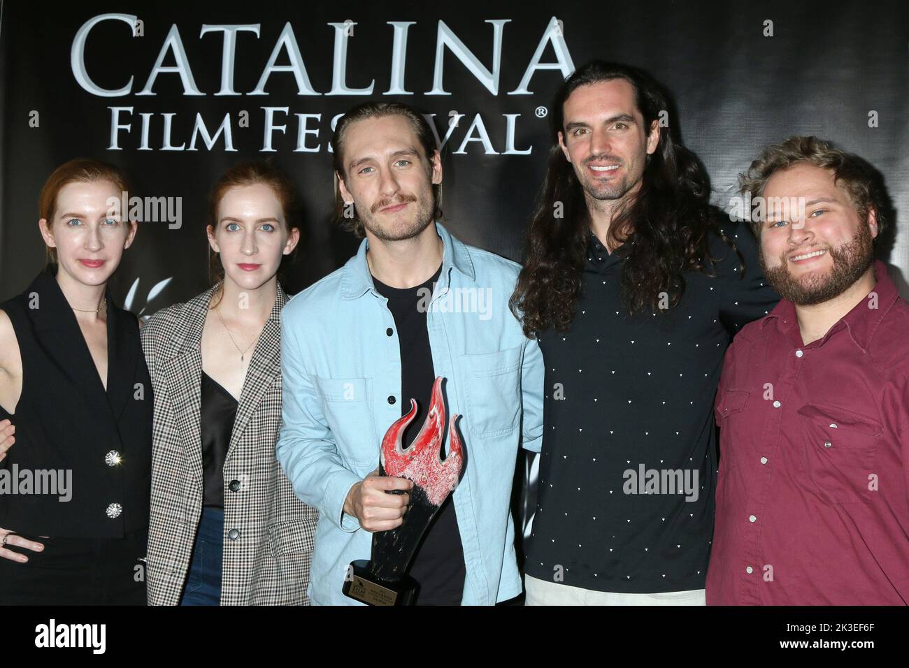 Long Beach, Stati Uniti. 21st Set, 2022. LOS ANGELES - 21 SETTEMBRE: Alexis Stier, Megan Stier, Austin Lewis, Jeff Slaughter, Jake Smith al Wes Craven Award - 2022° Catalina Film Festival a Long Beach presso lo Scottish Rite Event Center il 21 settembre 2022 a Long Beach, CA (Foto di Katrina Jordan/Sipa USA) credito: Sipa USA/Alamy Live News Foto Stock