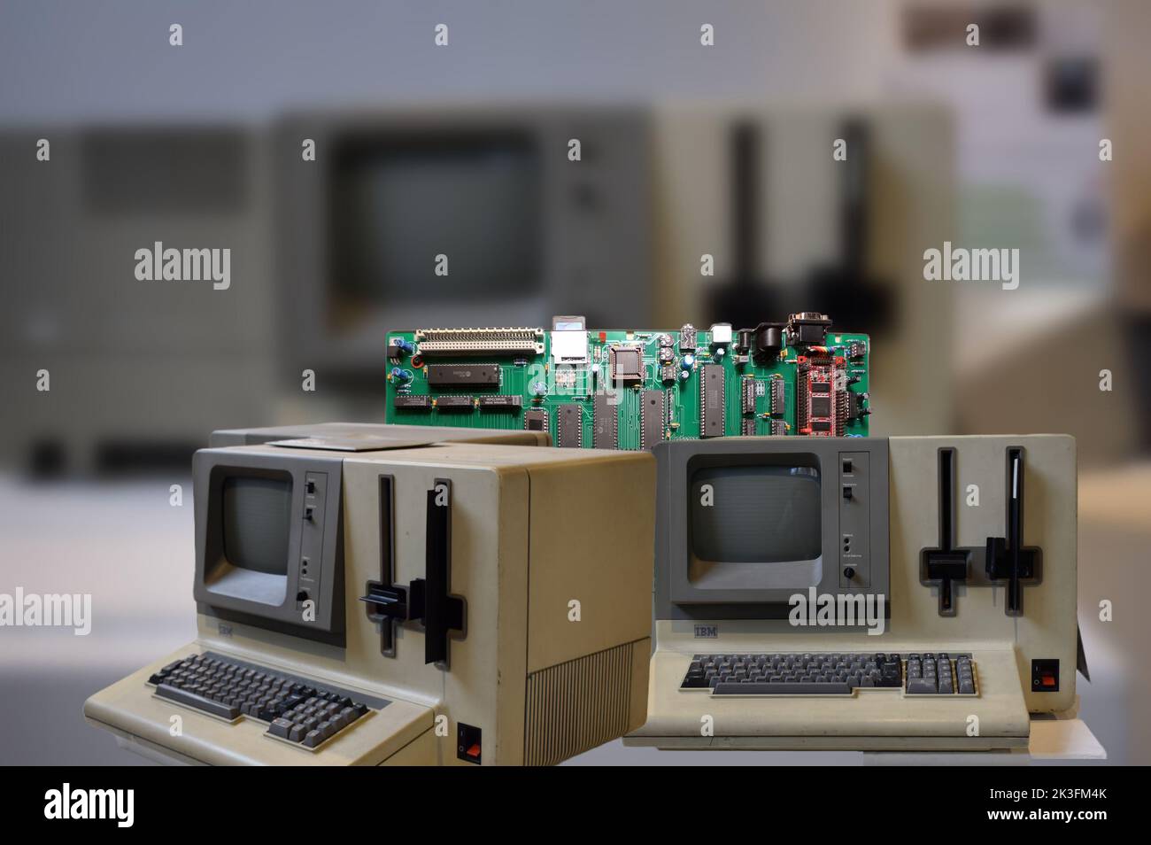 IBM 5120 Computing System è uno dei primi computer commercializzati da IBM nel 1980. Foto Stock