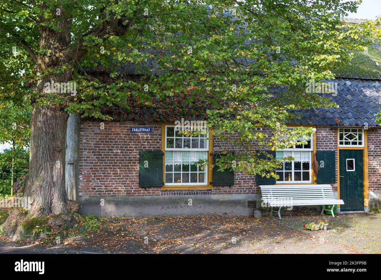 Antica casa colonica tradizionale a Leenderstrijp, Paesi Bassi Foto Stock