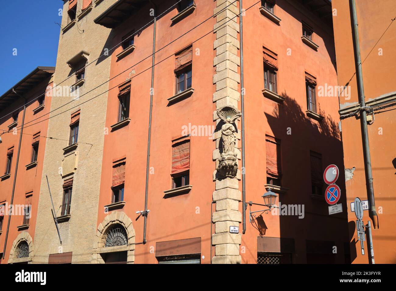 Piazza Galileo Galilei Bologna Italia Foto Stock