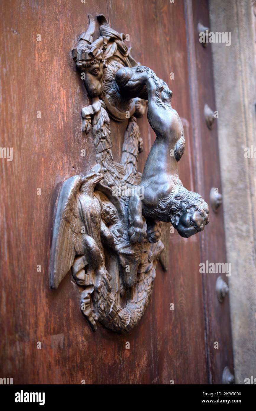 Porta abbellita Bologna Italia Foto Stock