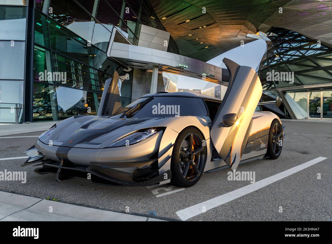 Koenigsegg one:1 - un'iperautomobile progettata dalla società svedese Koenigsegg. L'auto è stata costruita per rompere il record di velocità massima di un'auto prodotta in serie. Foto Stock