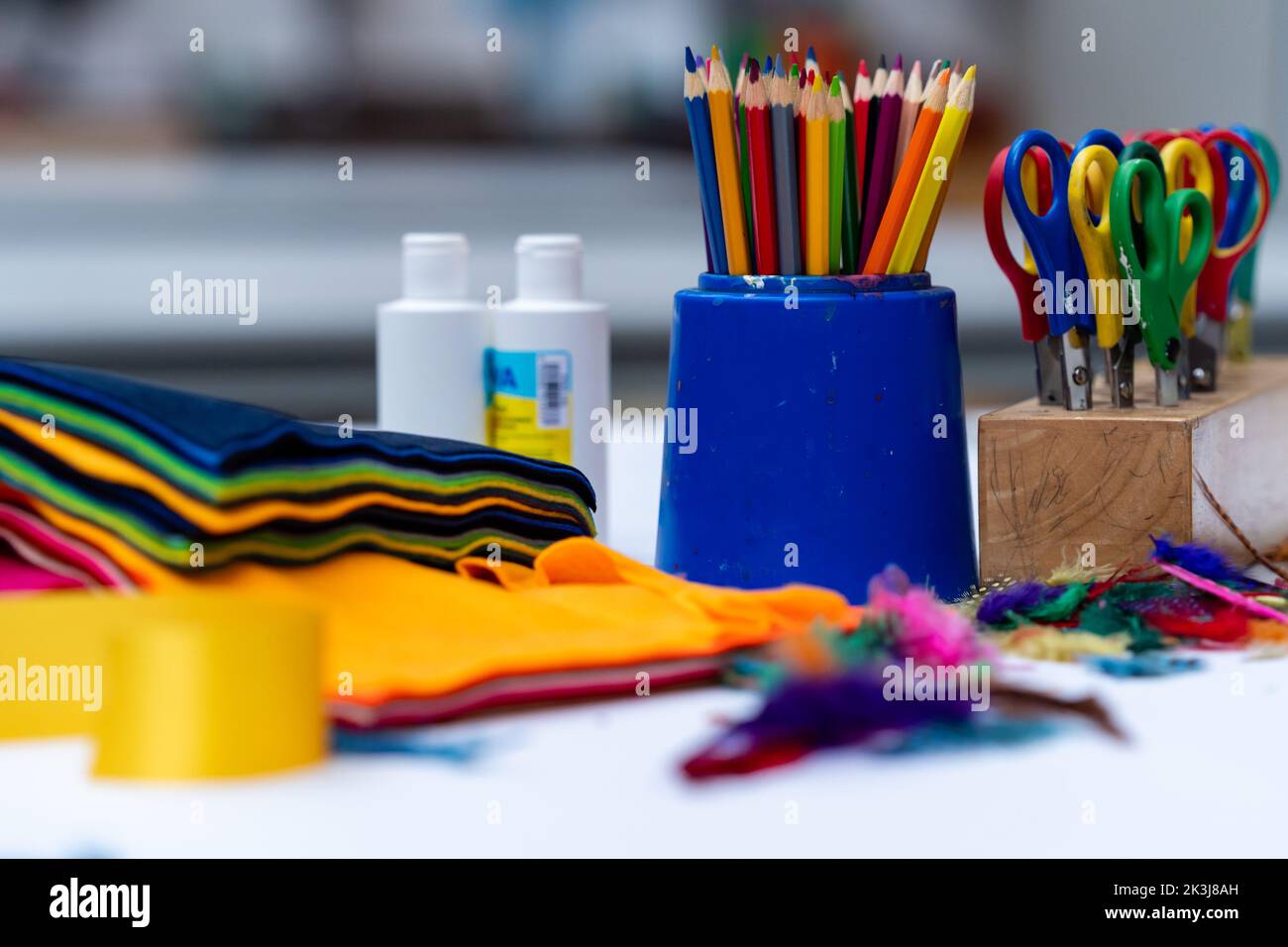 Forniture d'arte - luminose e colorate Foto Stock