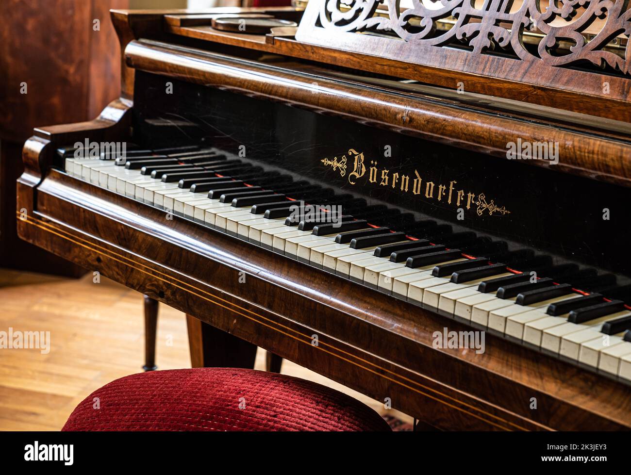 Praga - Repubblica Ceca - 08 01 2020 il pianoforte classico di Bosendorfer nel Museo Antonin Dvorak Foto Stock