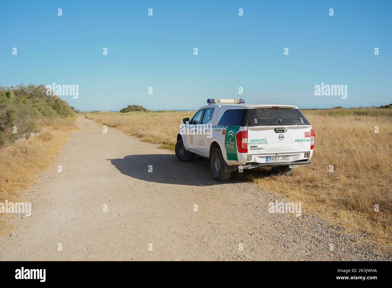Spagnolo natura agenti ambientali auto parcheggiata nel parco naturale di Guadalhorce, Malaga, Andalusia, Spagna. Foto Stock
