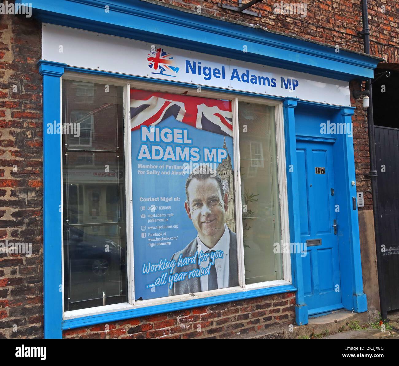 Nigel Adams, Tory MP per Selby & Ainsty, ufficio della circoscrizione al 17 High St, Tadcaster, North Yorkshire, Inghilterra, Regno Unito, LS24 9AP Foto Stock