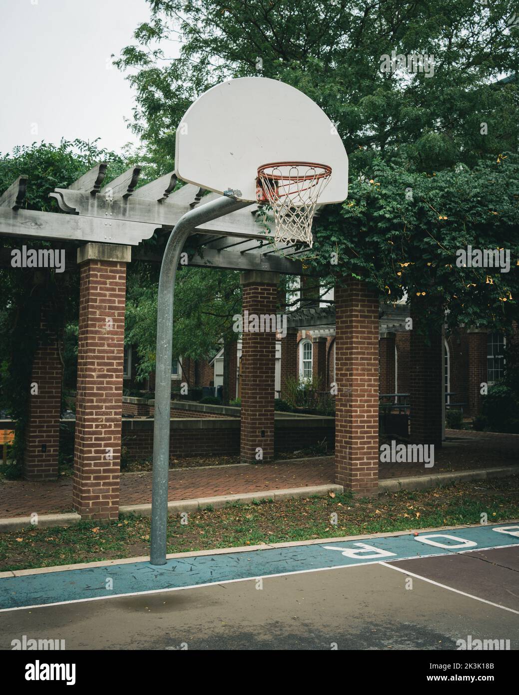 Canestro da basket a Governors Island, Manhattan, New York Foto Stock
