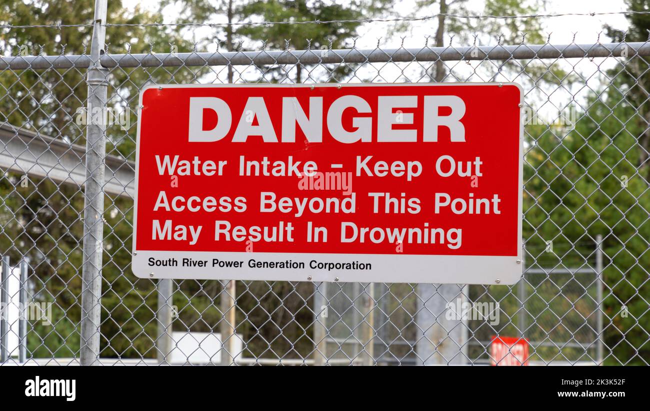 Segnale di avvertenza presa d'acqua. Ontario, Canada Foto Stock