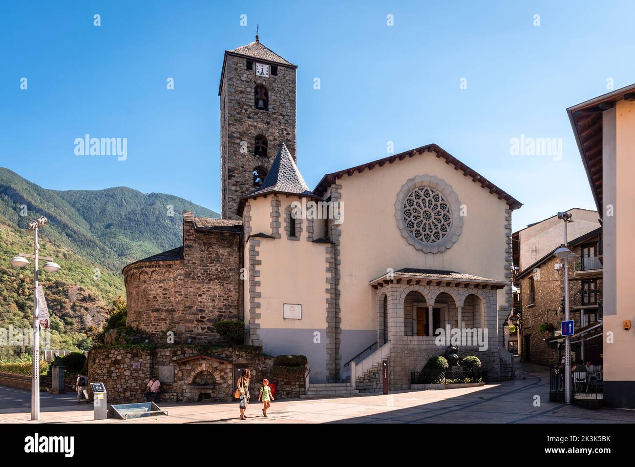 2022, 27th luglio; Cattedrale di Andorra: Chiesa di Sant Esteve, di origine romanica, nella capitale di Andorra Foto Stock
