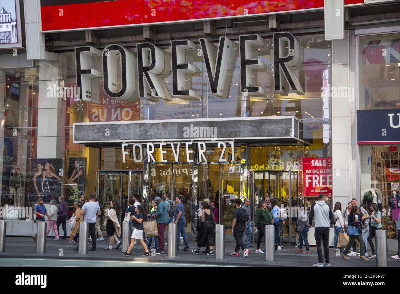 Negozio di abbigliamento Trendy Forever 21' a Broadway in Times Square, Manhattan, New York City. Foto Stock