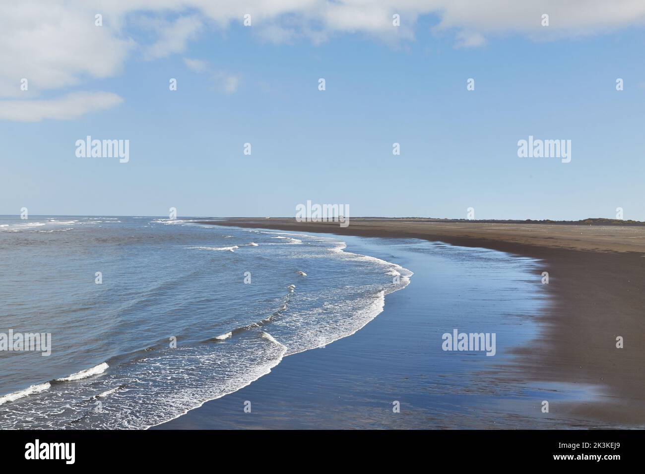 Mare riva calma in Islanda Foto Stock