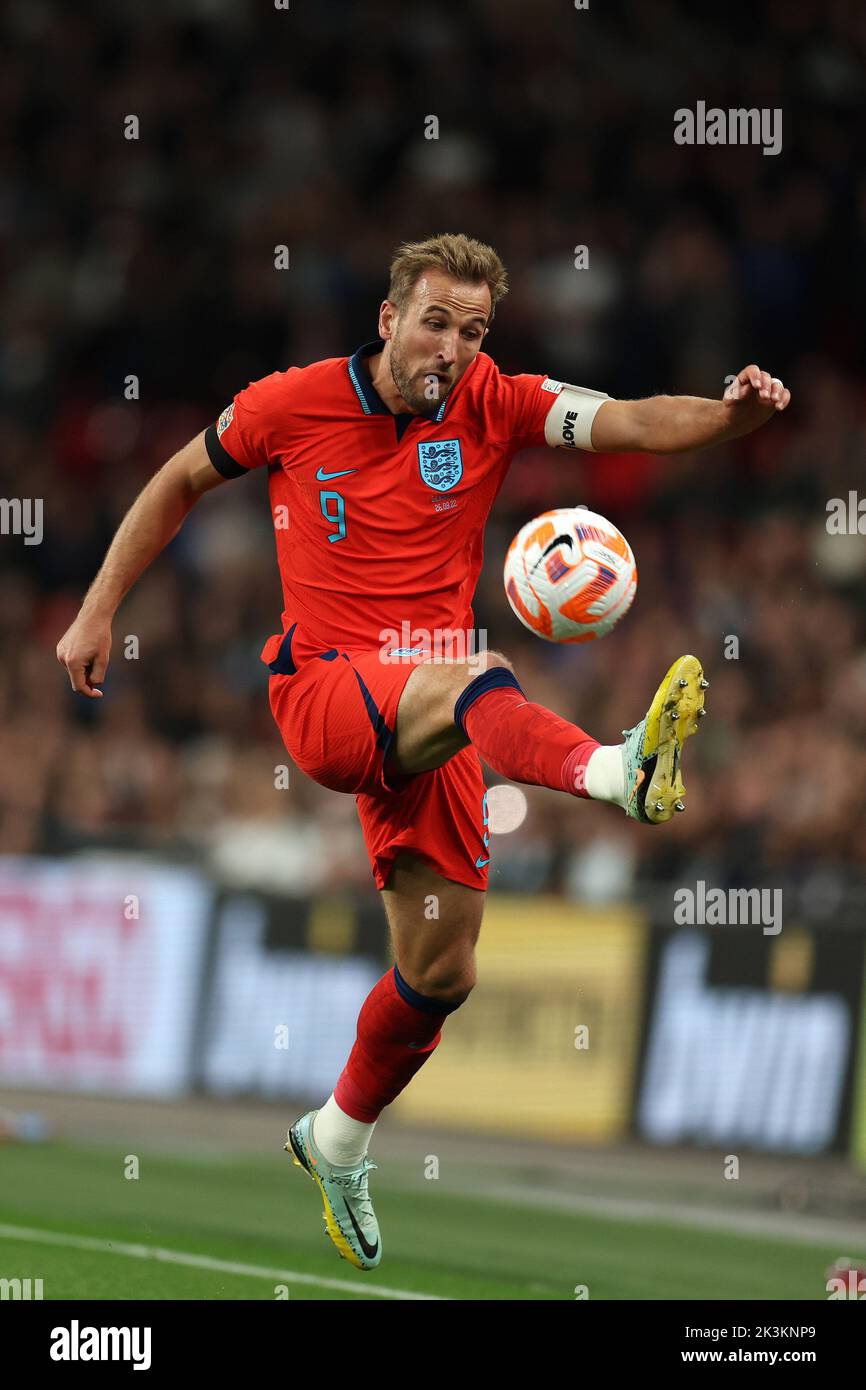 Harry Kane dell'Inghilterra in azione. Inghilterra / Germania, UEFA Nations League International Group C match al Wembley Stadium di Londra lunedì 26th settembre 2022. Solo per uso editoriale. pic di Andrew Orchard/Andrew Orchard SPORTS photography/Alamy Live News Foto Stock