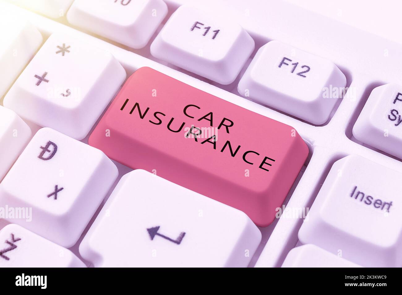 Cartello di testo che mostra assicurazione auto. Internet concetto di copertura degli incidenti Politica completa veicoli a motore garanzia Foto Stock