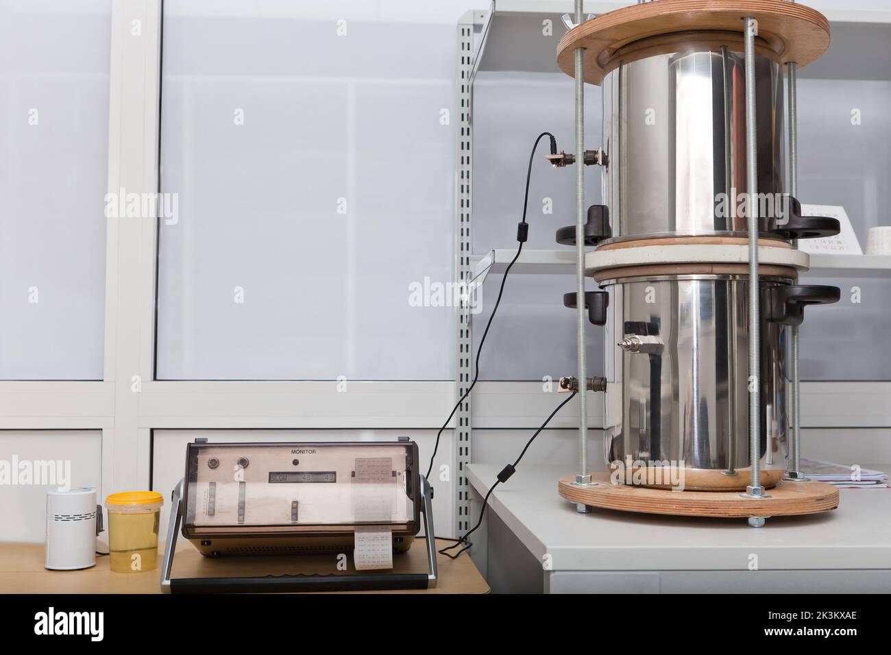 dispositivi moderni per la misurazione del flusso di gas. uso efficiente delle risorse naturali o di qualsiasi liquido in laboratorio Foto Stock