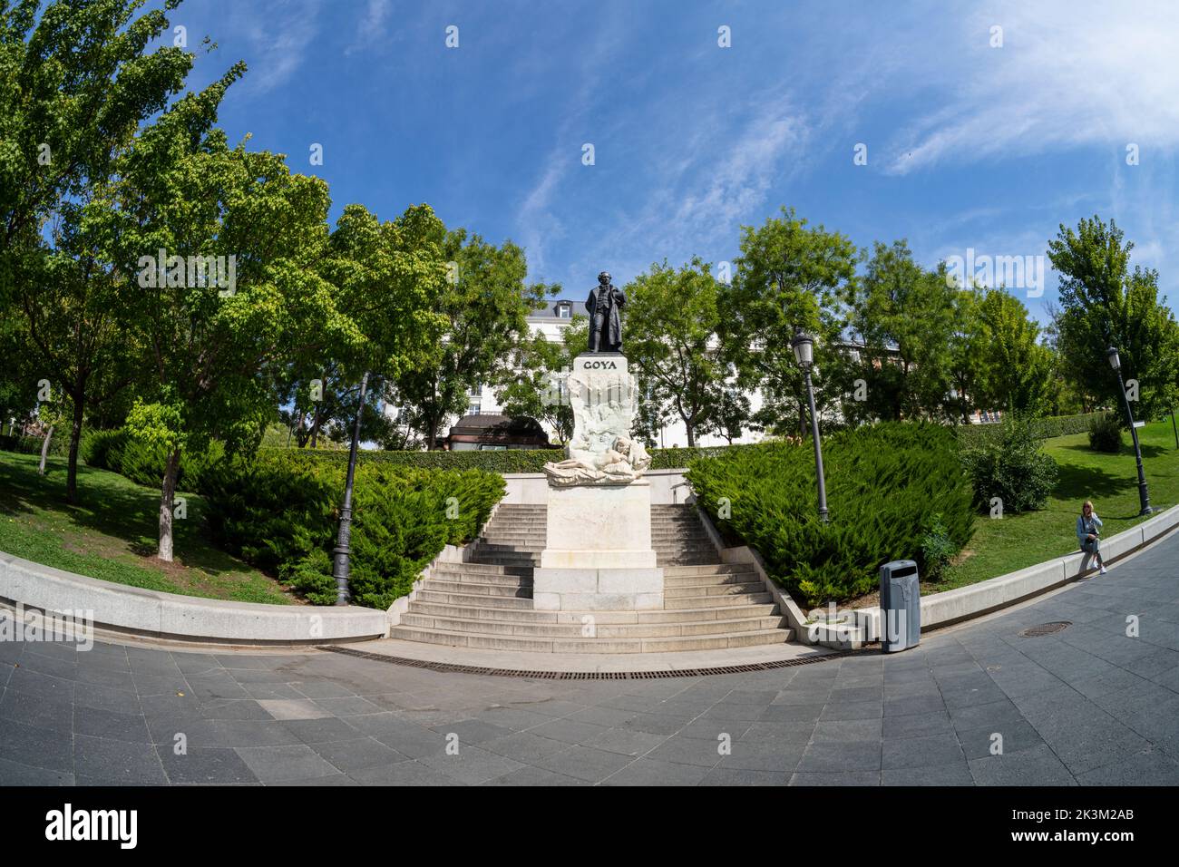 Madrid, Spagna, settembre 2022. La statua di Goya di fronte al museo Prado nel centro della città Foto Stock