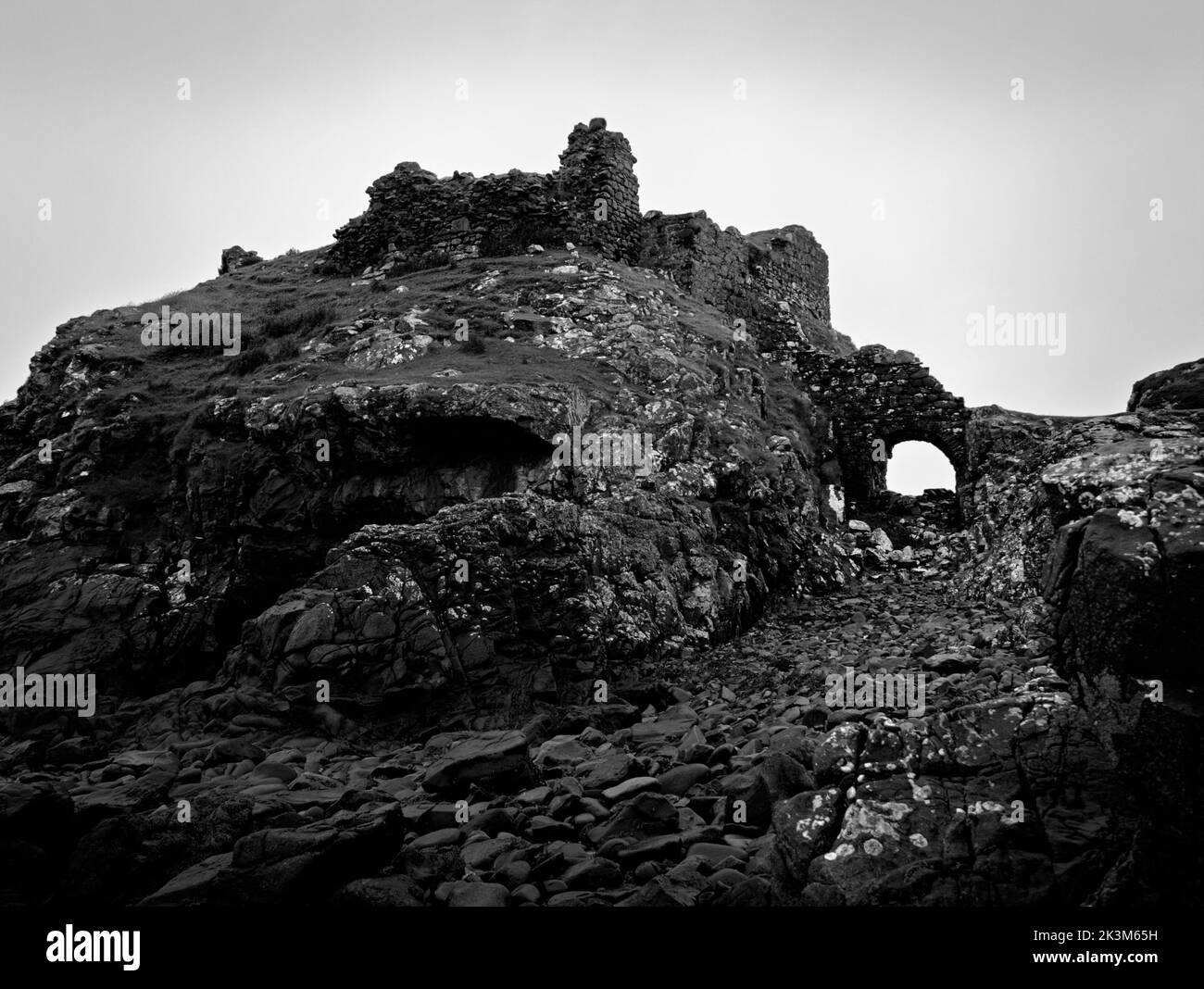 Dun Scaich castello Tokavaig, Sleat, Isola di Skye, Scozia. Foto Stock