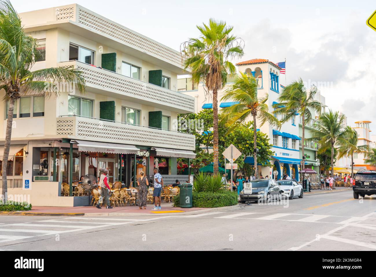 Miami, USA - 10 settembre 2019: Hotel e ristorante sull'Ocean Drive a Miami, Florida, USA Foto Stock