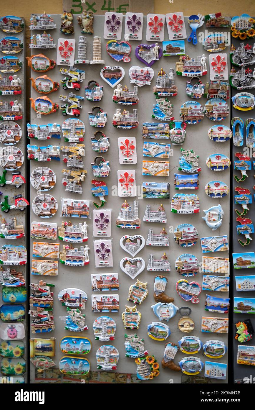 Negozio Mostra di souvenir Frigo Magneti a Firenze Italia Foto Stock