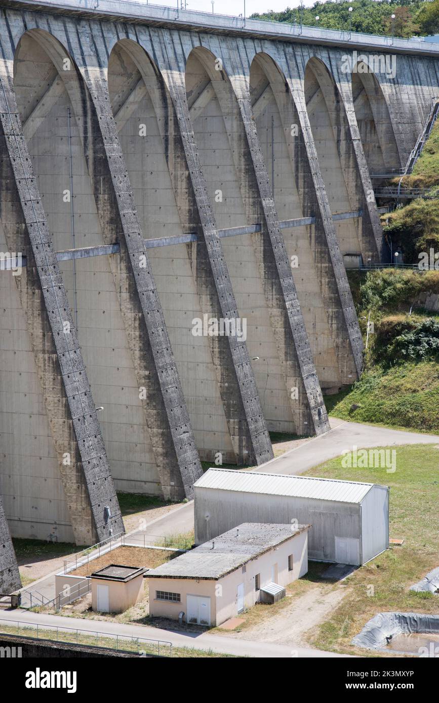 Barrage du lac de Pannecière, Parc Natural Régional du Morvan (Parco Naturale Regionale del Morvan), Nièvre, Borgogna, Francia Foto Stock