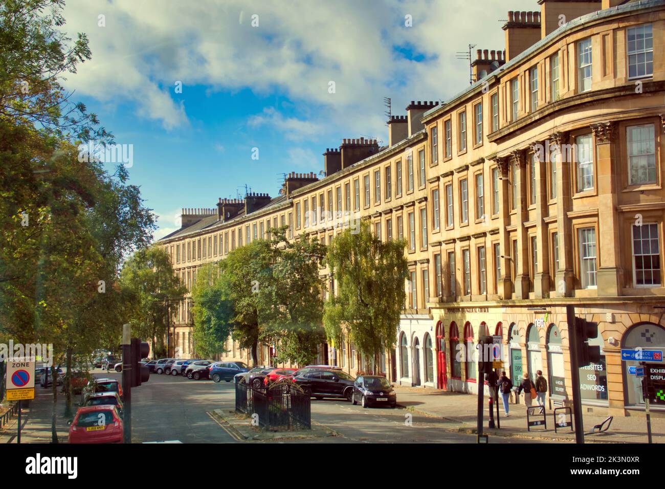 SR Vincent Place Finnieston famoso mezzaluna ringiovanito bar e cibo vintage centro commerciale amato da hippsters Glasgow, Scozia, Regno Unito Foto Stock