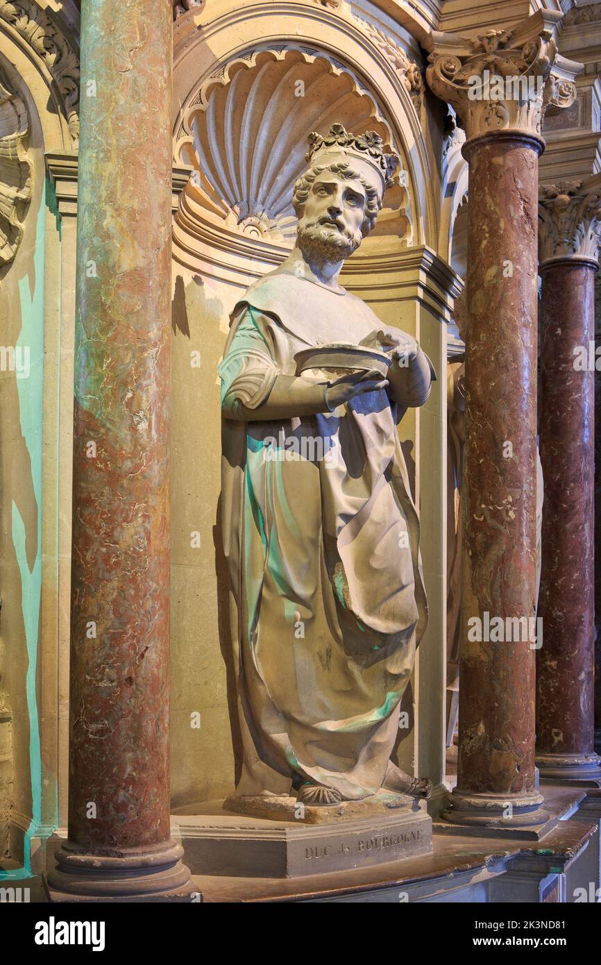 La tomba di San Remigio che battezzò Clovis i, il primo re dei Franchi, all'interno della Basilica di Saint-Remi a Reims (Marne), Francia Foto Stock