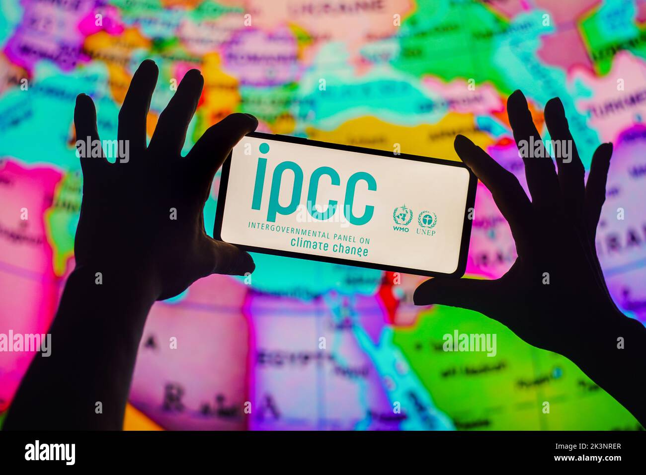 Brasile. 27th Set, 2022. In questa foto, il logo del pannello intergovernativo sul cambiamento climatico (IPCC) visualizzato su uno smartphone. Credit: SOPA Images Limited/Alamy Live News Foto Stock