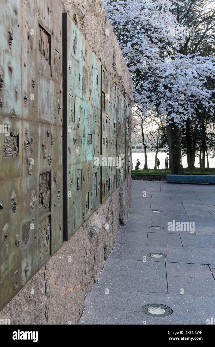Il memoriale della FDR a Washington DC durante il Cherry Blossom Festival Foto Stock