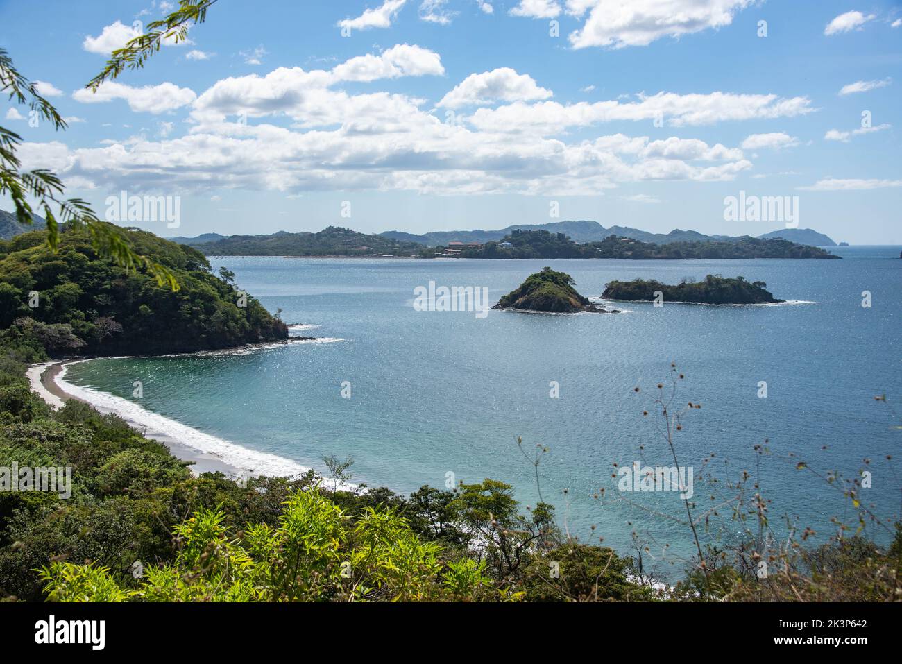 Spiagge nascoste lungo la splendida costa del Pacifico, Guanacaste, Costa Rica Foto Stock