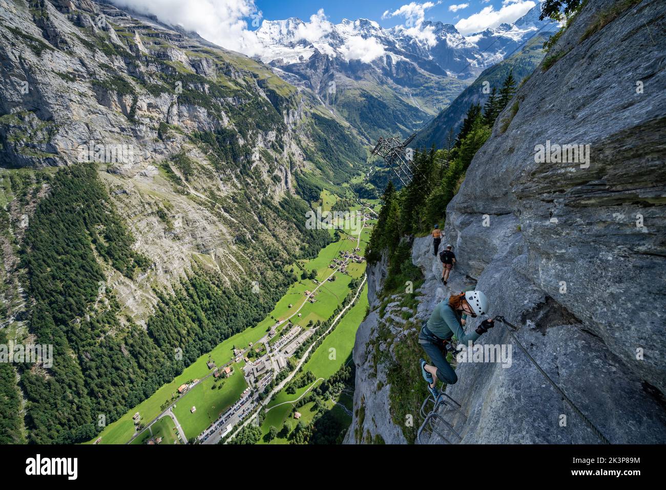 Sulla via ferrata Mürren vicino Lauterbrunnen, Svizzera, Alpi Foto Stock