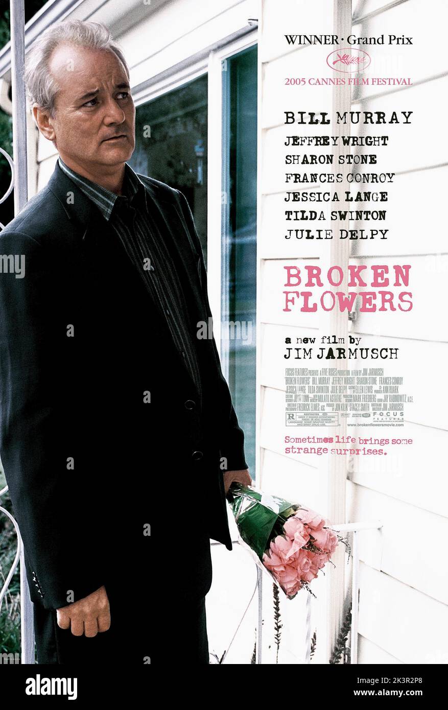 Bill Murray Poster Film: Broken Flowers (2005) regista: Jim Jarmusch 17 maggio 2005 **AVVERTENZA** questa fotografia è solo per uso editoriale ed è copyright delle CARATTERISTICHE FOCUS e/o del fotografo assegnato dalla Film o dalla Production Company e può essere riprodotta solo da pubblicazioni in concomitanza con la promozione del film di cui sopra. È necessario un credito obbligatorio per METTERE A FUOCO LE FUNZIONI. Il fotografo deve essere accreditato anche quando è noto. Nessun uso commerciale può essere concesso senza autorizzazione scritta da parte della Film Company. Foto Stock