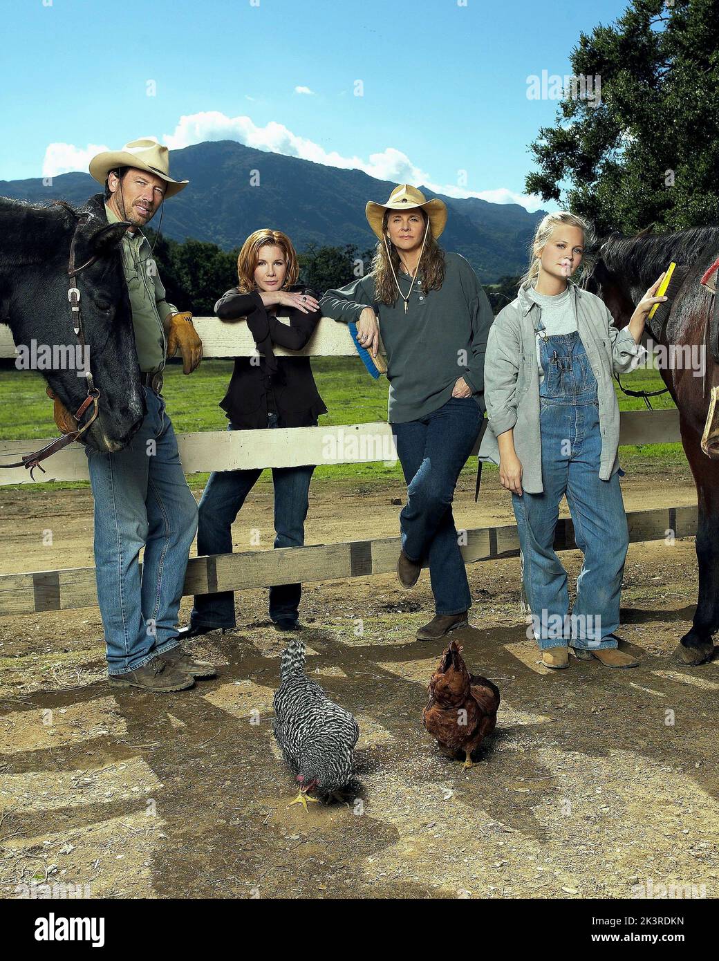 Brian Wimmer, Melissa Gilbert, Lindsay Wagner & Lindy Newton Film: Thick than water (2005) regista: David S. Cass Sr. 12 marzo 2005 **AVVERTENZA** questa fotografia è esclusivamente per uso editoriale ed è copyright del MARCHIO DI GARANZIA e/o del fotografo assegnato dalla Film o dalla Production Company e può essere riprodotta solo da pubblicazioni in concomitanza con la promozione del film di cui sopra. È richiesto un credito obbligatorio per IL MARCHIO DI GARANZIA. Il fotografo deve essere accreditato anche quando è noto. Nessun uso commerciale può essere concesso senza autorizzazione scritta da parte della Film Company. Foto Stock