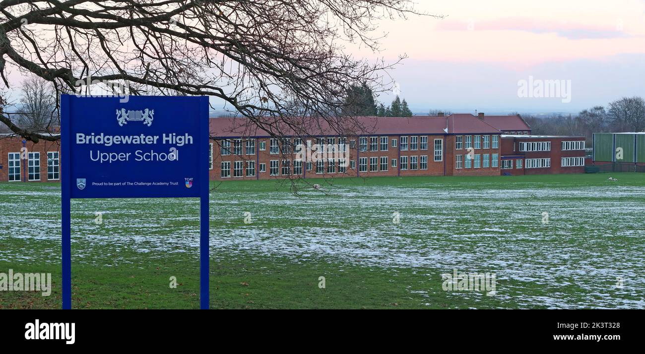 Bridgewater High School - TCAT, The Challenge Academy Trust. c/o Scuola superiore Bridgewater. Broomfields Road Warrington, Cheshire, WA4 3AE Foto Stock