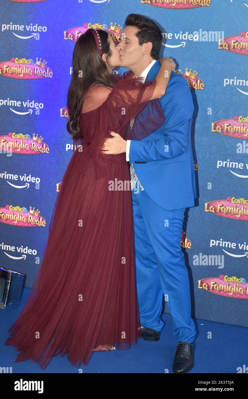 Roma, Italia. 26th Set, 2022. Lui e Sofi, Luigi Calagna e Sofia Scalia durante l'anteprima della serie Amazon prime Video. Me contro te - la Famiglia reale. Roma (Italia) 26 Settembre 2022 Credit: dpa/Alamy Live News Foto Stock