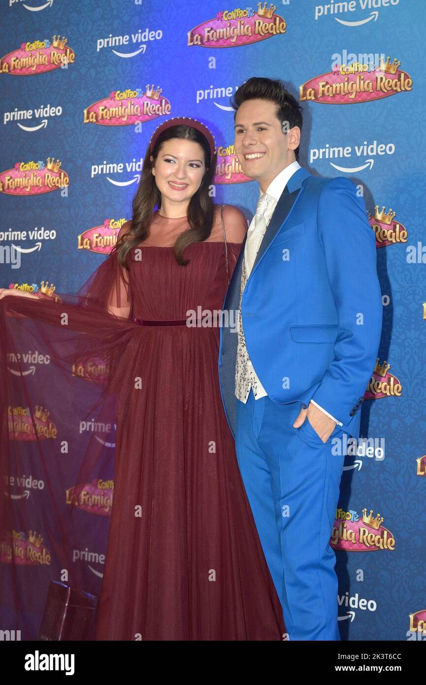 Roma, Italia. 26th Set, 2022. Lui e Sofi, Luigi Calagna e Sofia Scalia durante l'anteprima della serie Amazon prime Video. Me contro te - la Famiglia reale. Roma (Italia) 26 Settembre 2022 Credit: dpa/Alamy Live News Foto Stock