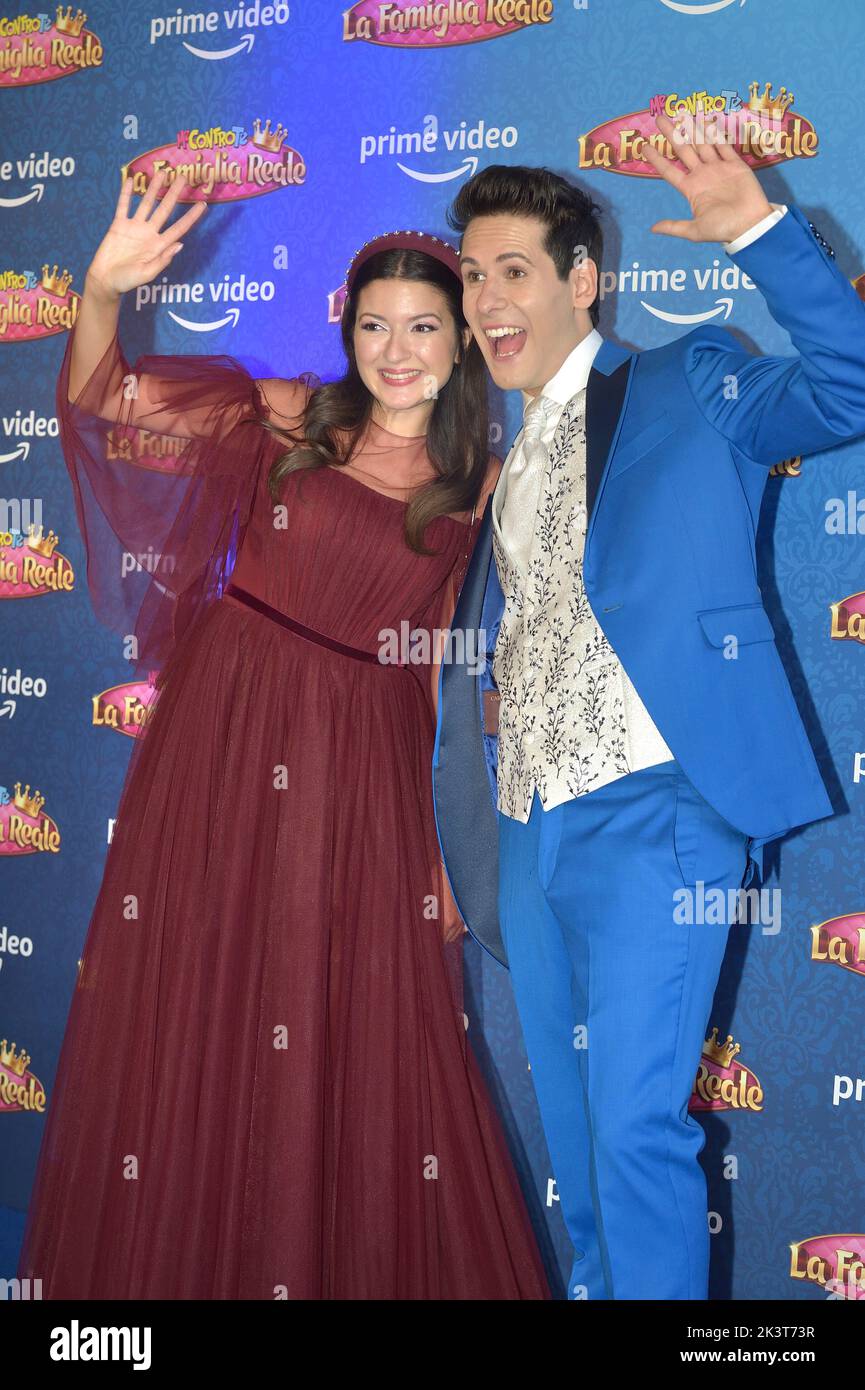 Roma, Italia. 26th Set, 2022. Lui e Sofi, Luigi Calagna e Sofia Scalia durante l'anteprima della serie Amazon prime Video. Me contro te - la Famiglia reale. Roma (Italia) 26 Settembre 2022 Credit: dpa/Alamy Live News Foto Stock