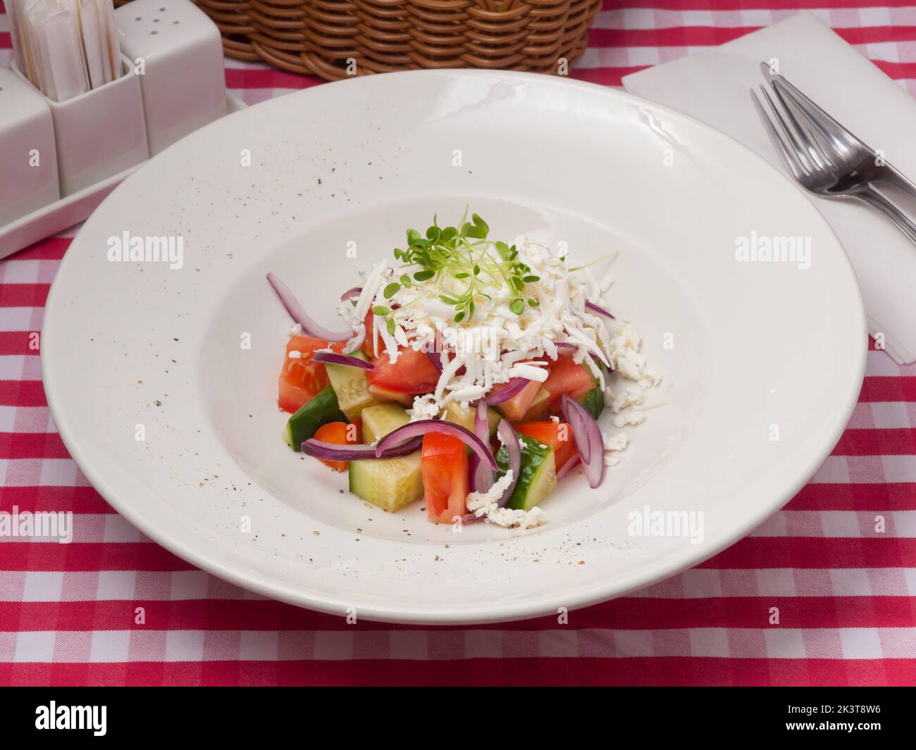cucina nazionale della bulgaria gustosa shopsky insalata Foto Stock