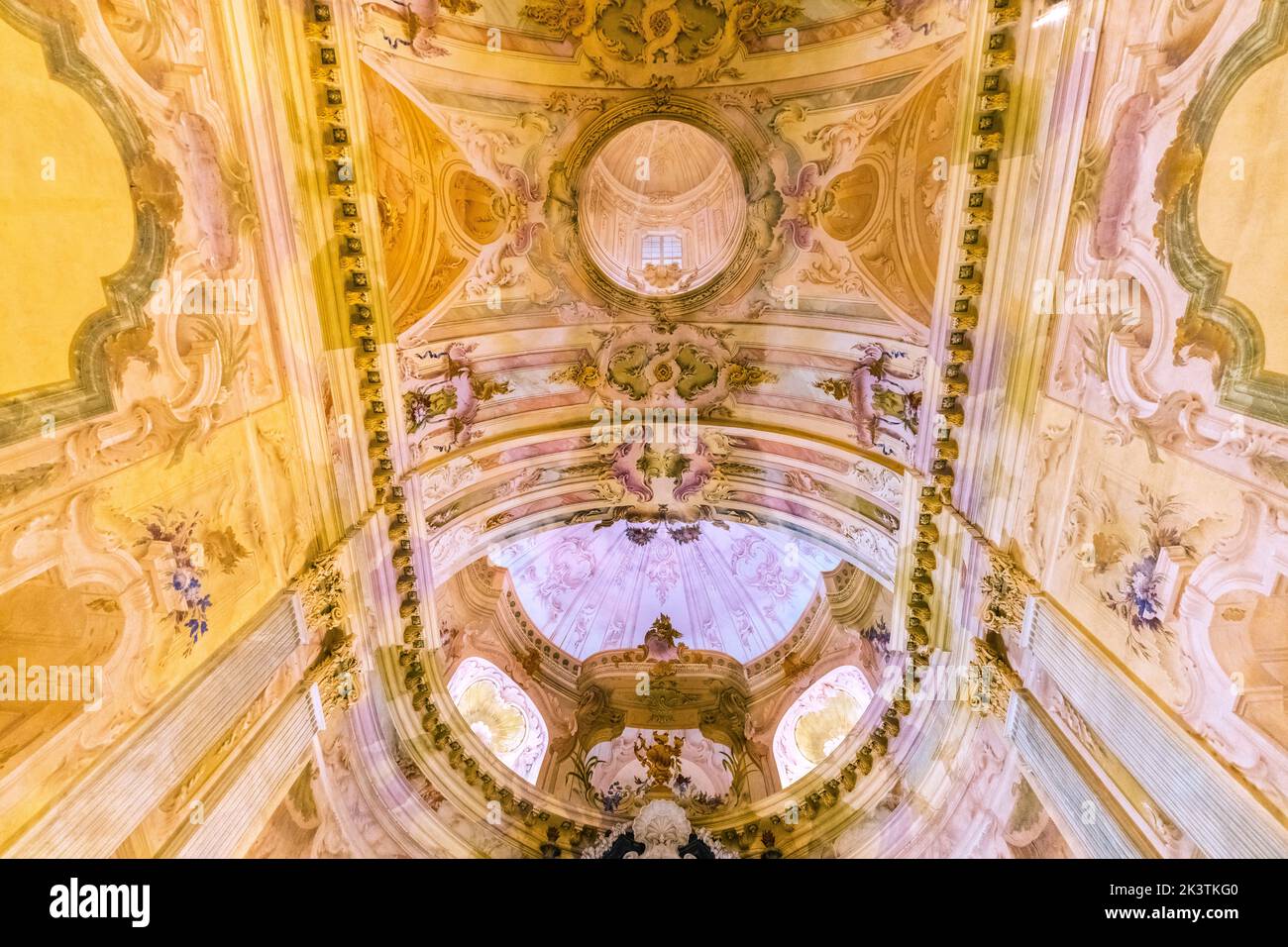 Il Santuario di Vicoforte (Santuario Regina Montis Regalis) è una chiesa monumentale situata nel comune di Vicoforte, in provincia di Cuneo, in Piemonte, Foto Stock