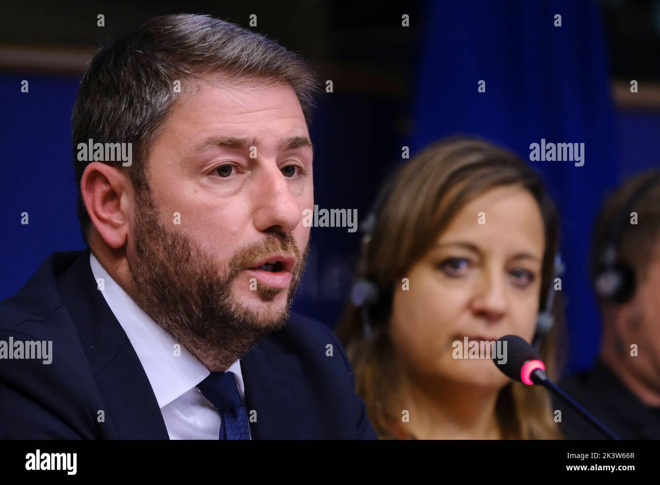 Bruxelles, Belgio. 28th Set, 2022. I membri del Parlamento europeo e greco partecipano alla celebrazione del Centenario della nascita di Manolis Glezos al Parlamento europeo, a Bruxelles, il 28 settembre 2022. Credit: ALEXANDROS MICHAILIDIS/Alamy Live News Foto Stock