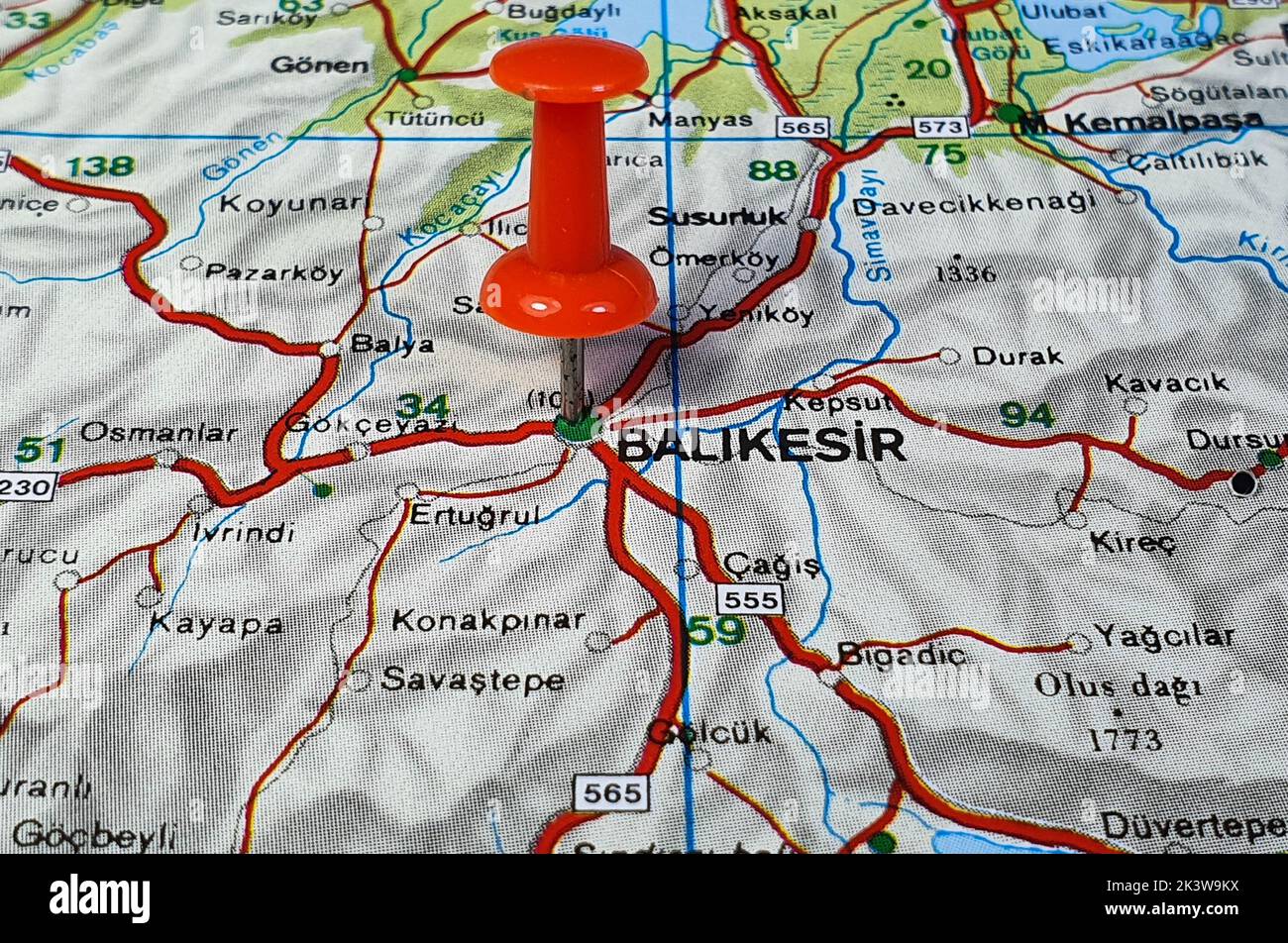 Una puntina rossa sulla mappa della località di Balikesir in Turchia Foto Stock