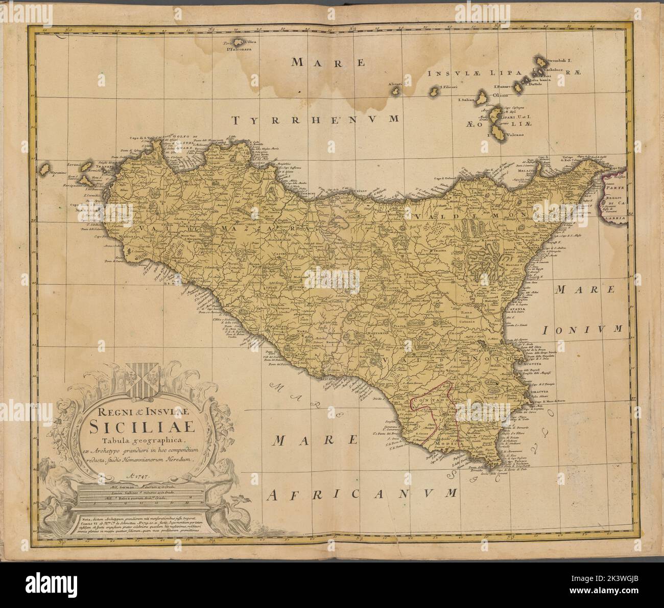 Regni & insulae Siciliae Tabula geographica ... 1747. Cartografia. Mappe. Lionel Pincus e la Principessa Firyal Map Division. Italia , Mappe, Svizzera , Mappe Foto Stock