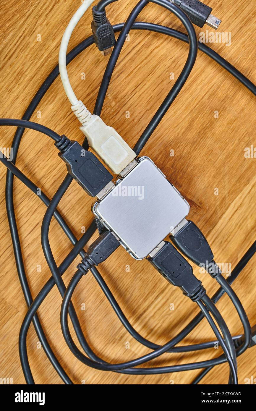 Hub e cavi USB Foto Stock