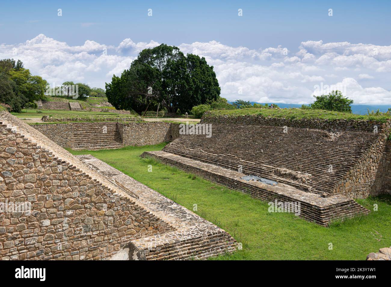 Struttura a Monte Alban, sito archeologico, Oaxaca, Messico Foto Stock