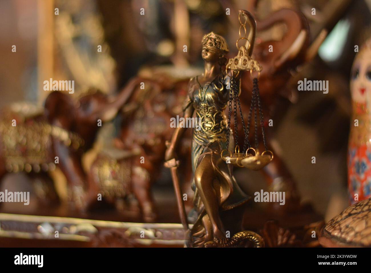 Il simbolo della Statua della Giustizia, immagine del concetto di diritto legale. Foto Stock