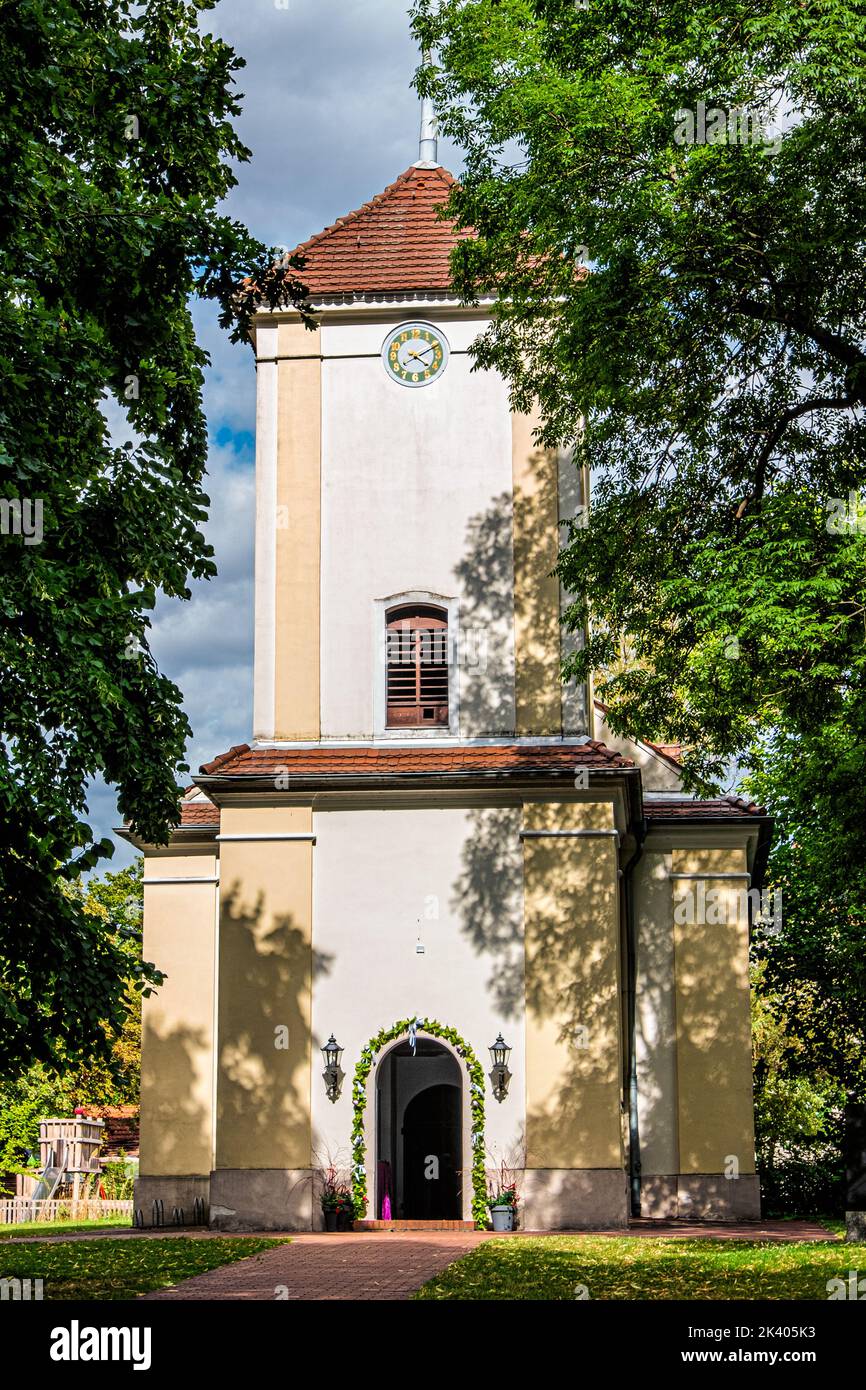 Dorfkirche, chiesa del villaggio evangelico. Edificio barocco è un monumento storico, Lübars, Reinickendorg, Berlino Foto Stock