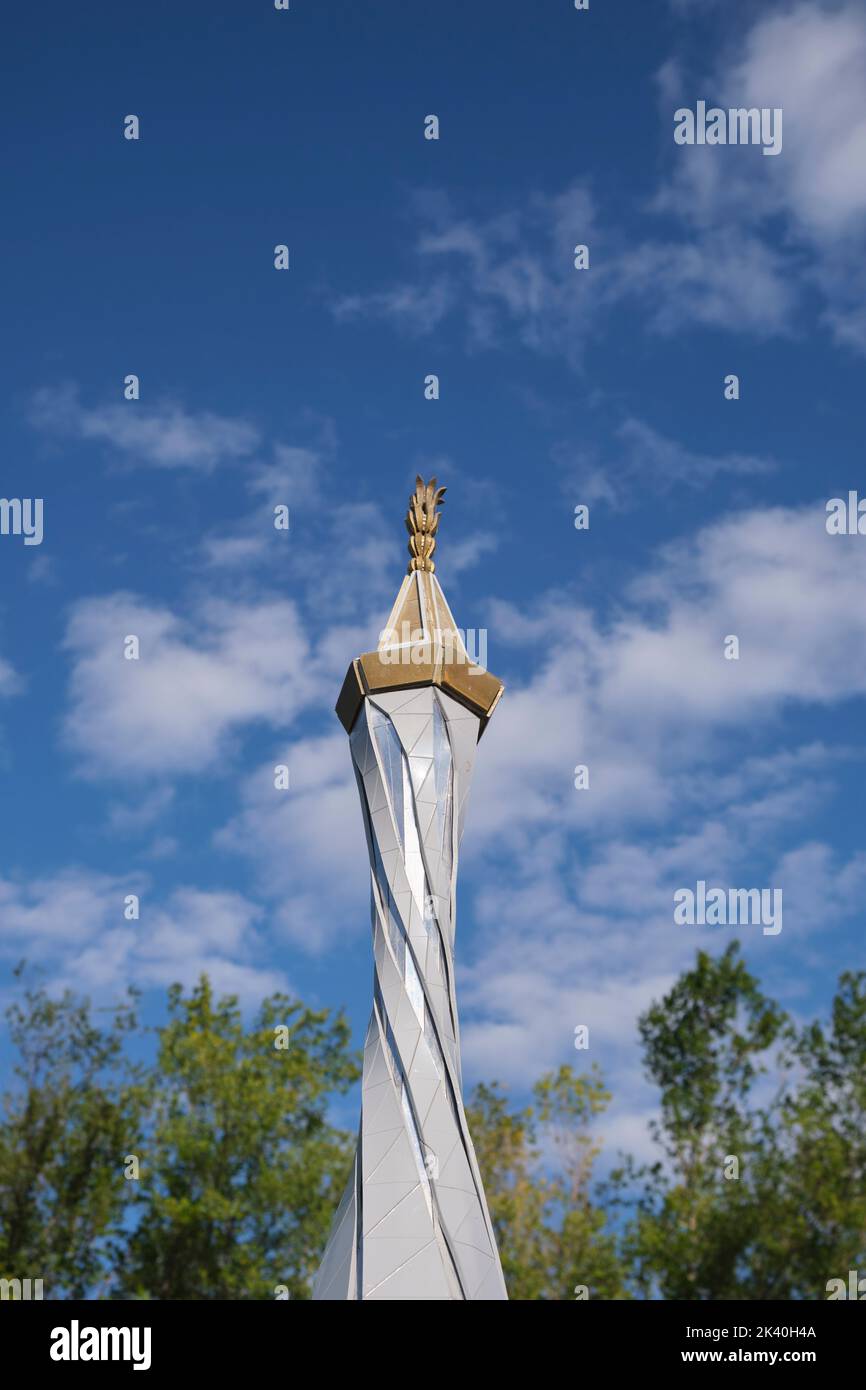 Un modello del Monumento Syr Ana nella città di Kyzylorda. Al parco in miniatura Atameken Map of Kazakhstan ad Astana, Kazakhstan. Foto Stock