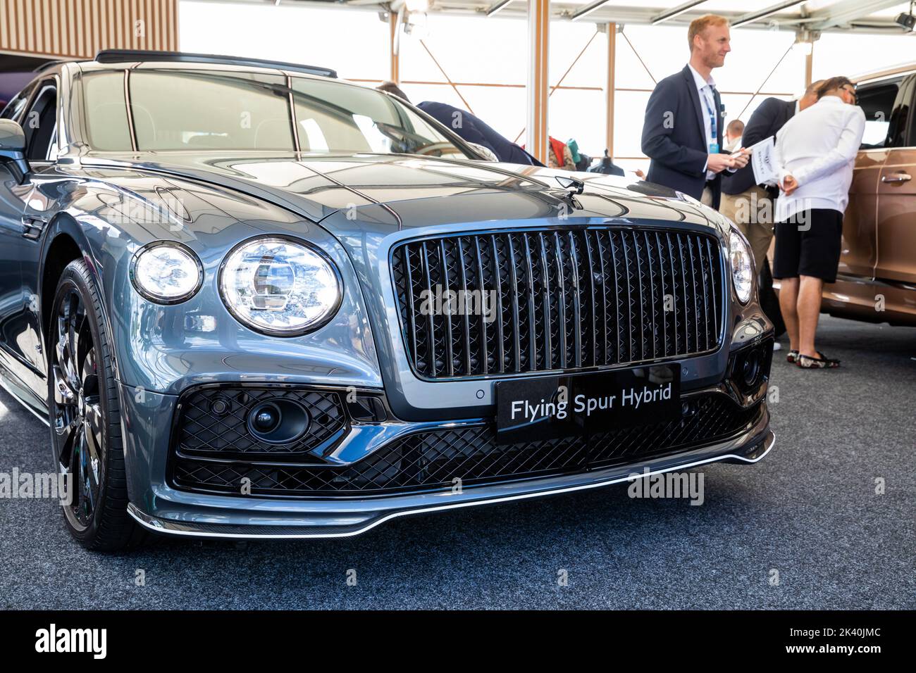 Una Bentley in mostra su uno stand al Southampton Boat Show 2022 Foto Stock