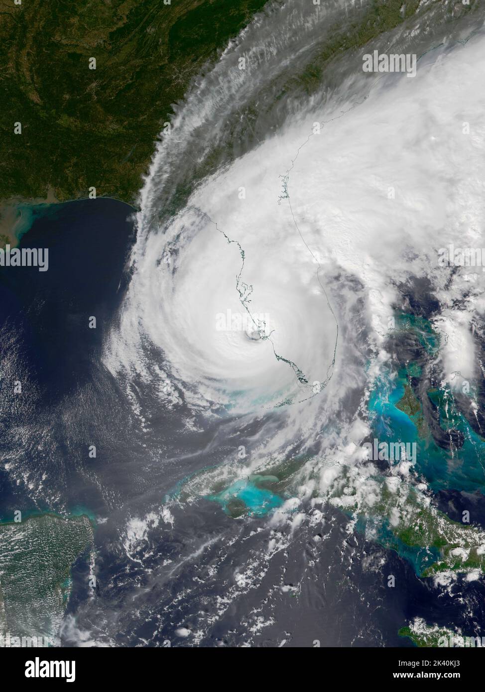 MAR DEI CARAIBI - 28 settembre 2020 - i sensori satellitari MODIS della NASA hanno catturato questa immagine composita dell'uragano Ian di categoria 4 che fa atterraggi sul coa Foto Stock