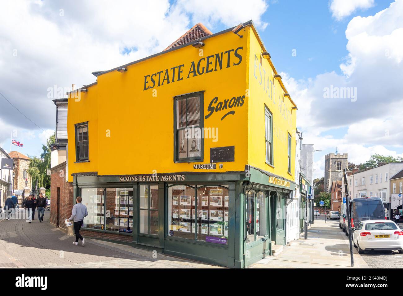 Saxons Estate Agents, Museum Street, Colchester, Essex, Inghilterra, Regno Unito Foto Stock