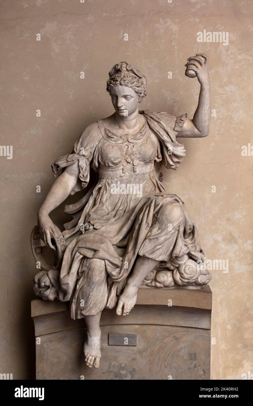 La statua manierista di Juno, originariamente in cima all'elegante curva della fontana creata da Ammannati per il Granduca Cosimo i di Toscana. Foto Stock